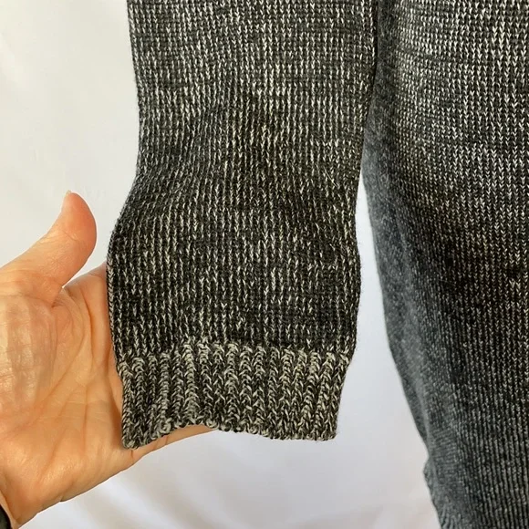 Romeo & Juliet Couture Black and Gray Fringe Sweater Dress - Size Small - Picture 3 of 12